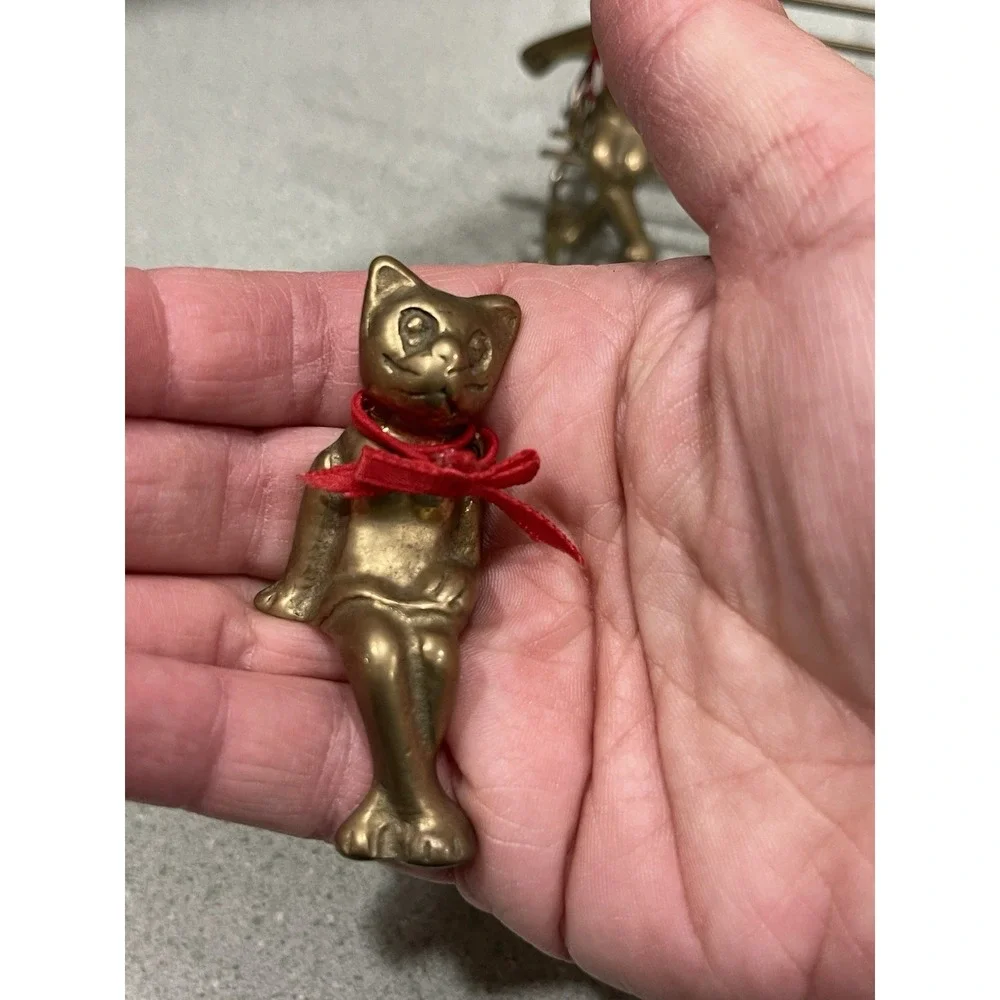 Brass Cats Kittens Sitting Cross Leg Metal Bench Red Ties Taiwan‎ Pair Trinket